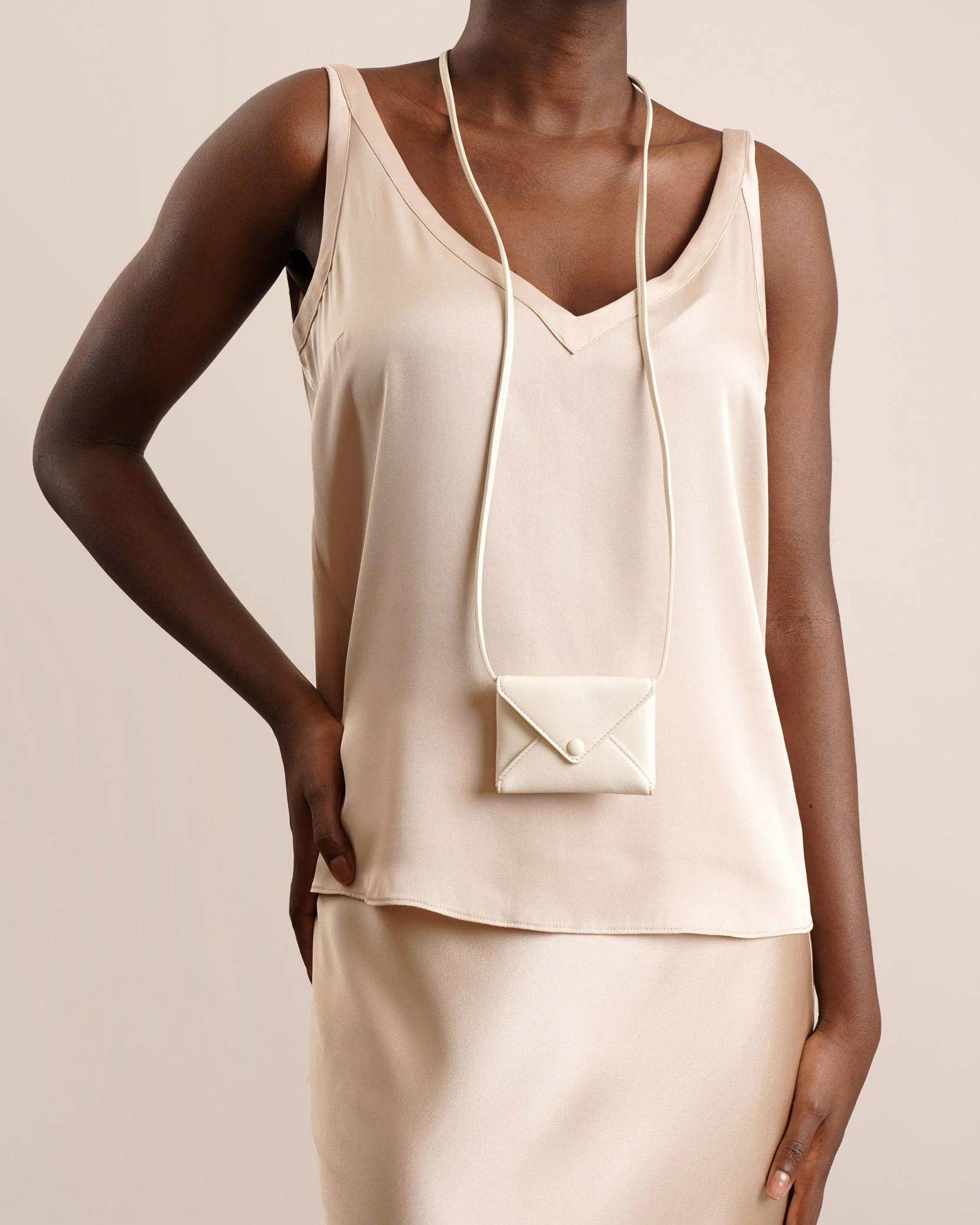 Mini Envelope ivory white leather shoulder bag - Image 2