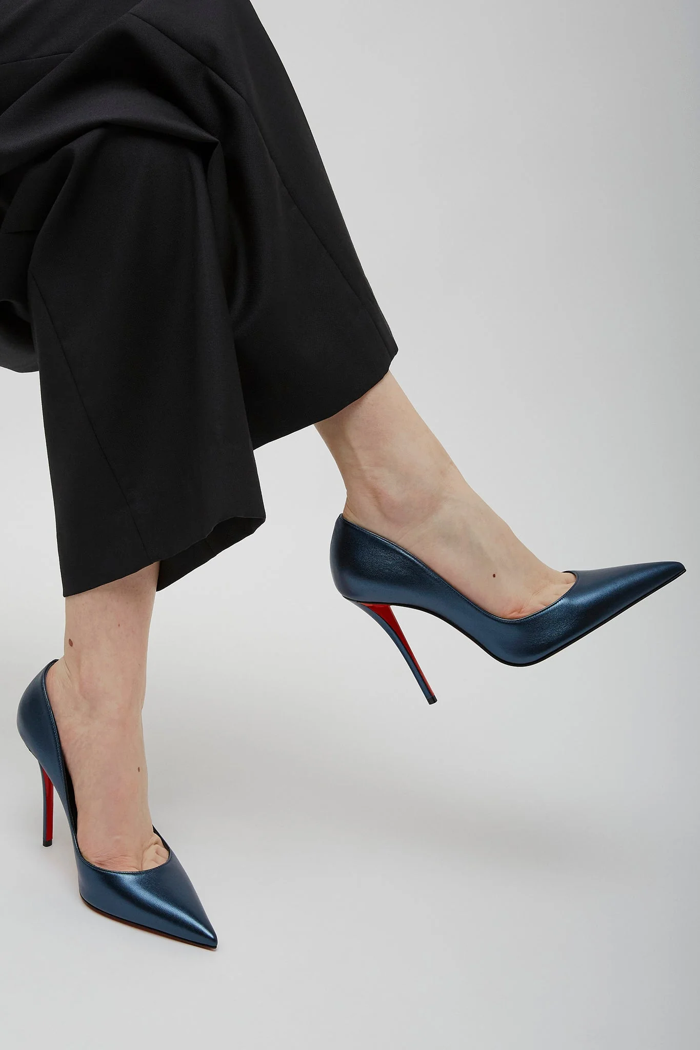 Miss Z 100 Blue Laminated Nappa Pumps - Image 2