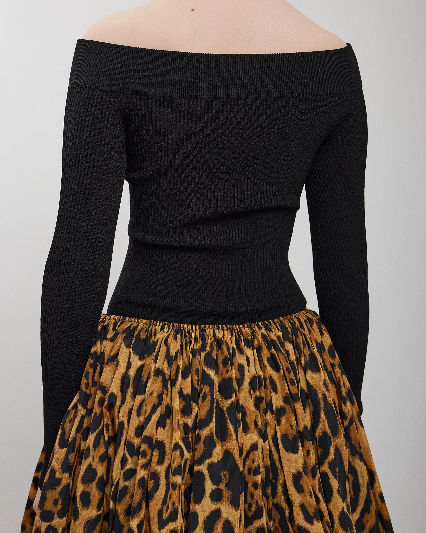 Off-Shoulder black body - Image 3