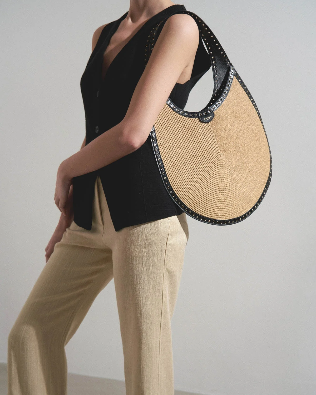 One piece medium raffia bag - Image 2