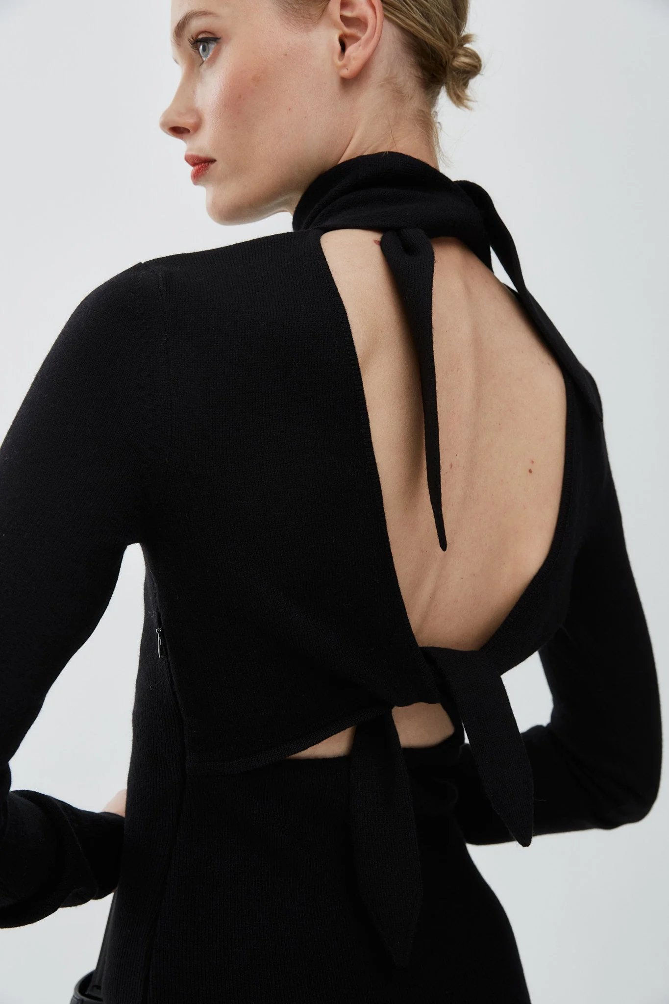 Open back black dress - Image 5