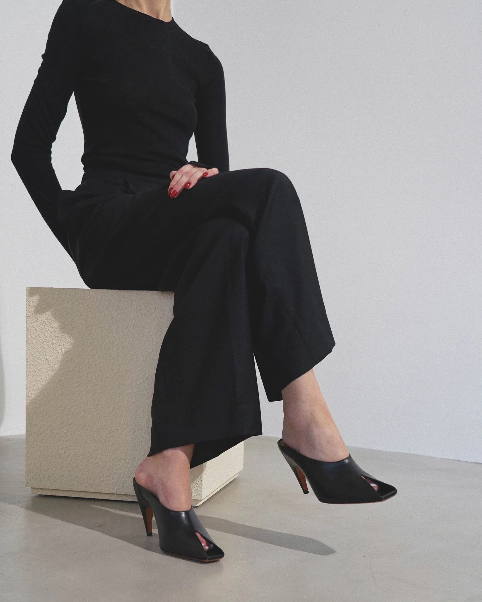 Open toe black leather mules - Image 2