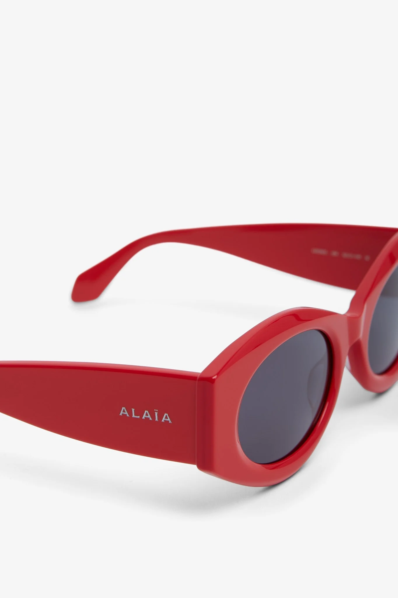 Oval 82 red sunglasses - Image 4