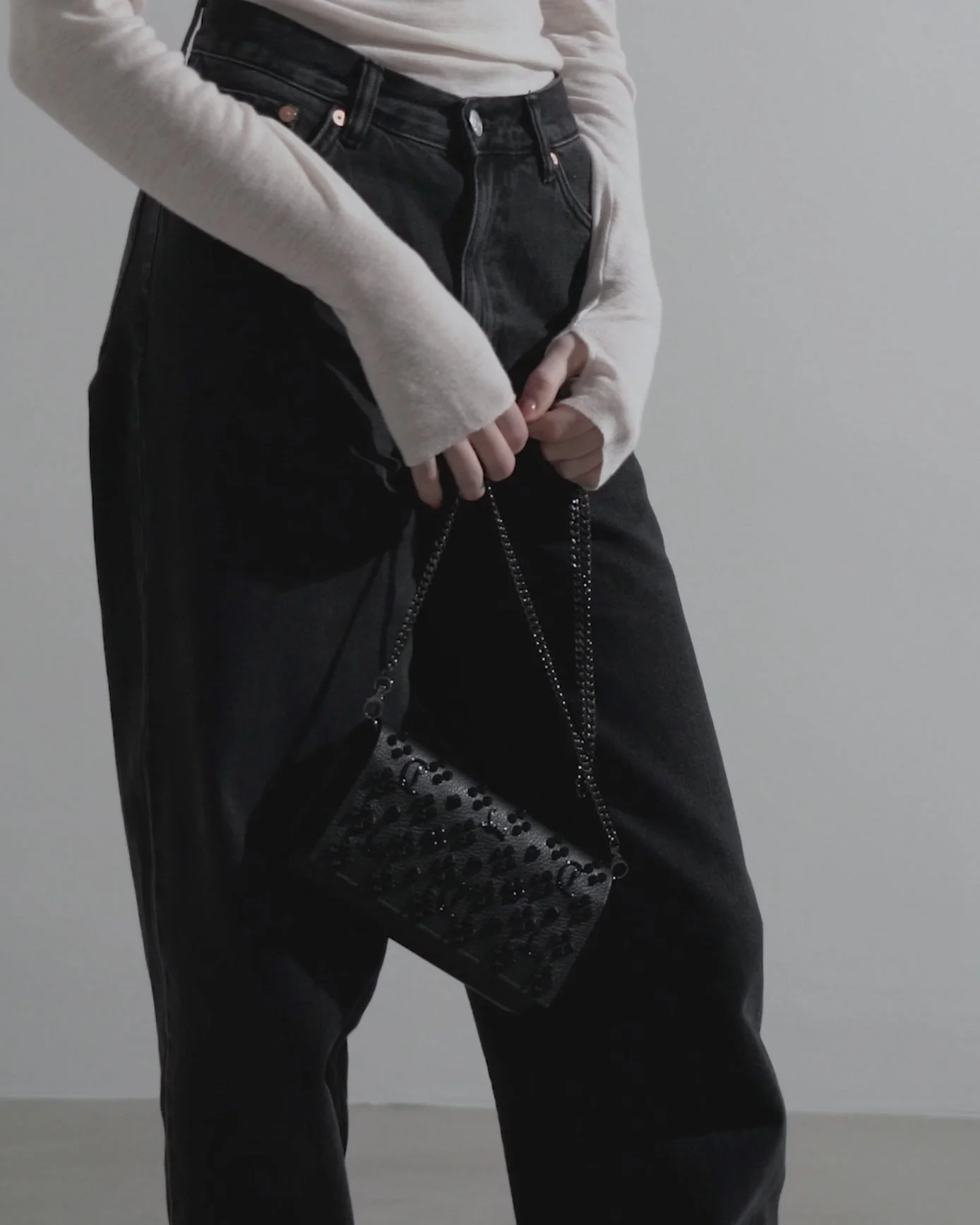 Paloma loubinthesky black leather wallet on chain - Image 7