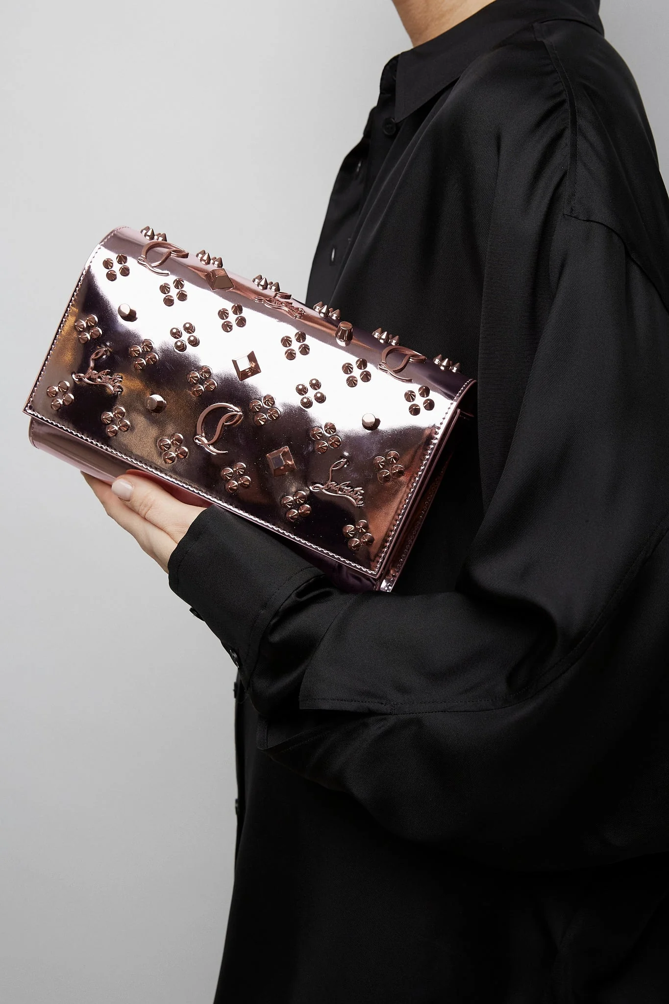 Paloma metallic loubinthesky clutch - Image 7