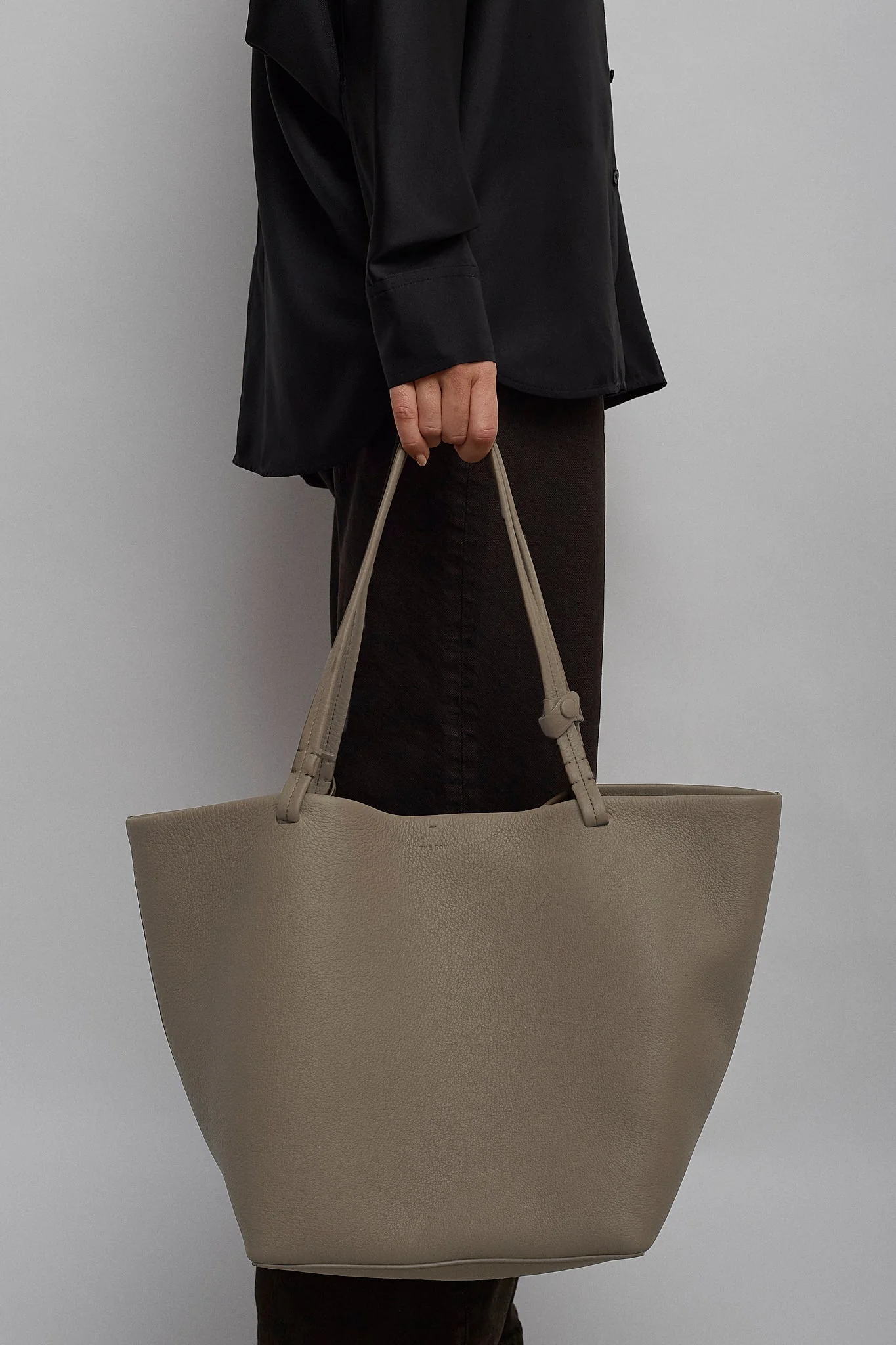 Park Tote Three taupe leather bag - Image 5