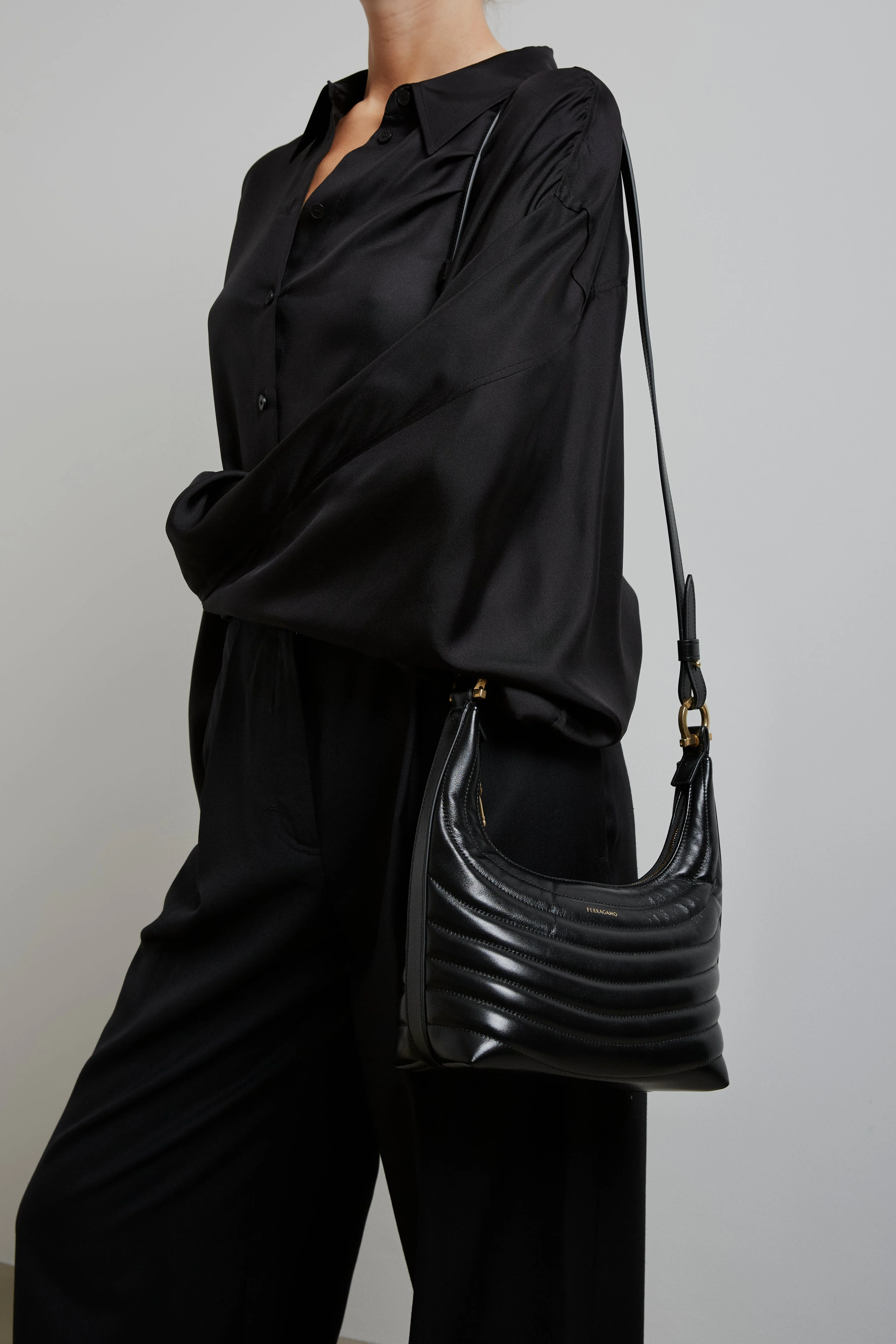Quilted black hobo bag - Image 2