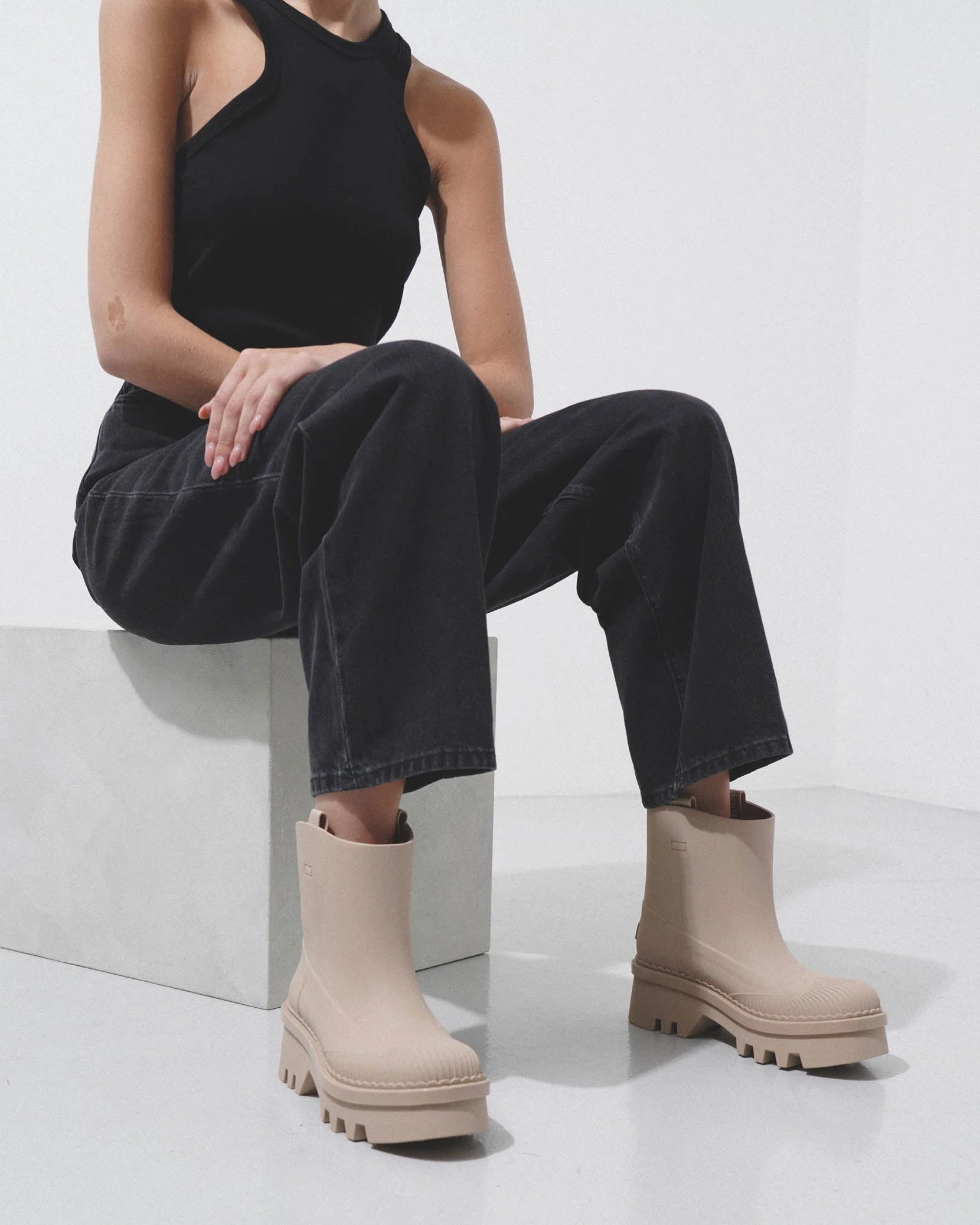 Raina beige rubber rain boots - Image 2