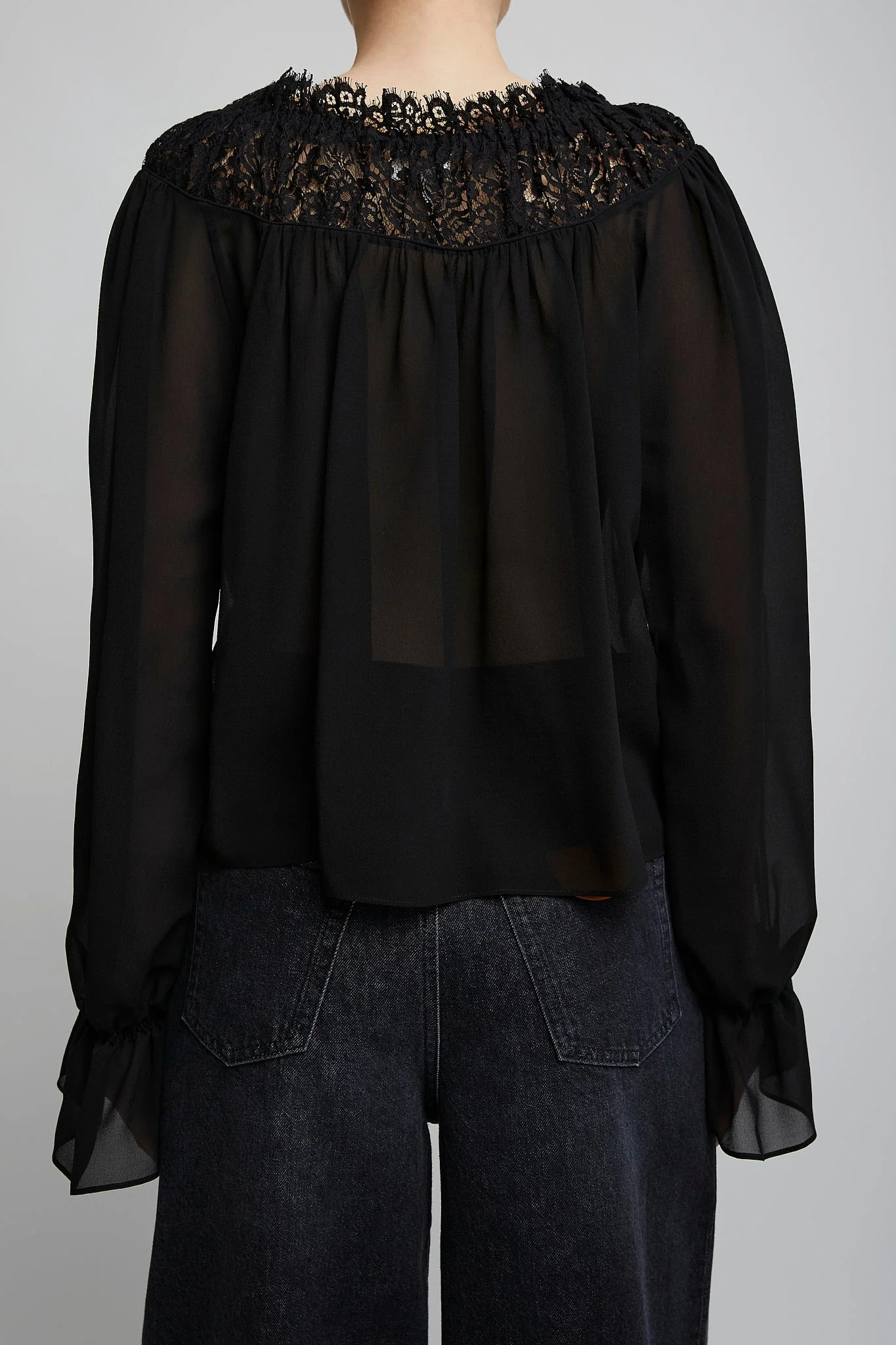 scoop-neck cropped black top in silk - Image 3