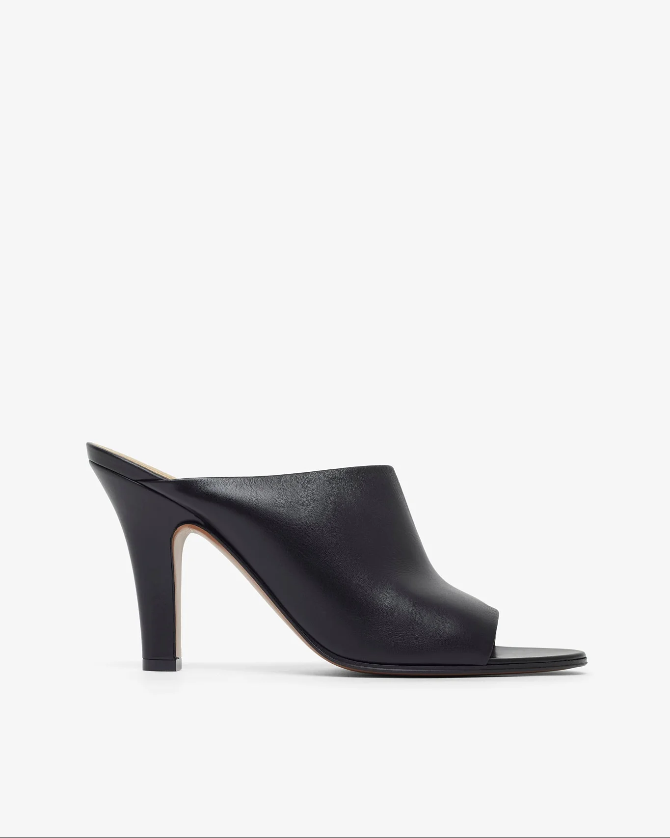 Signum black leather mules