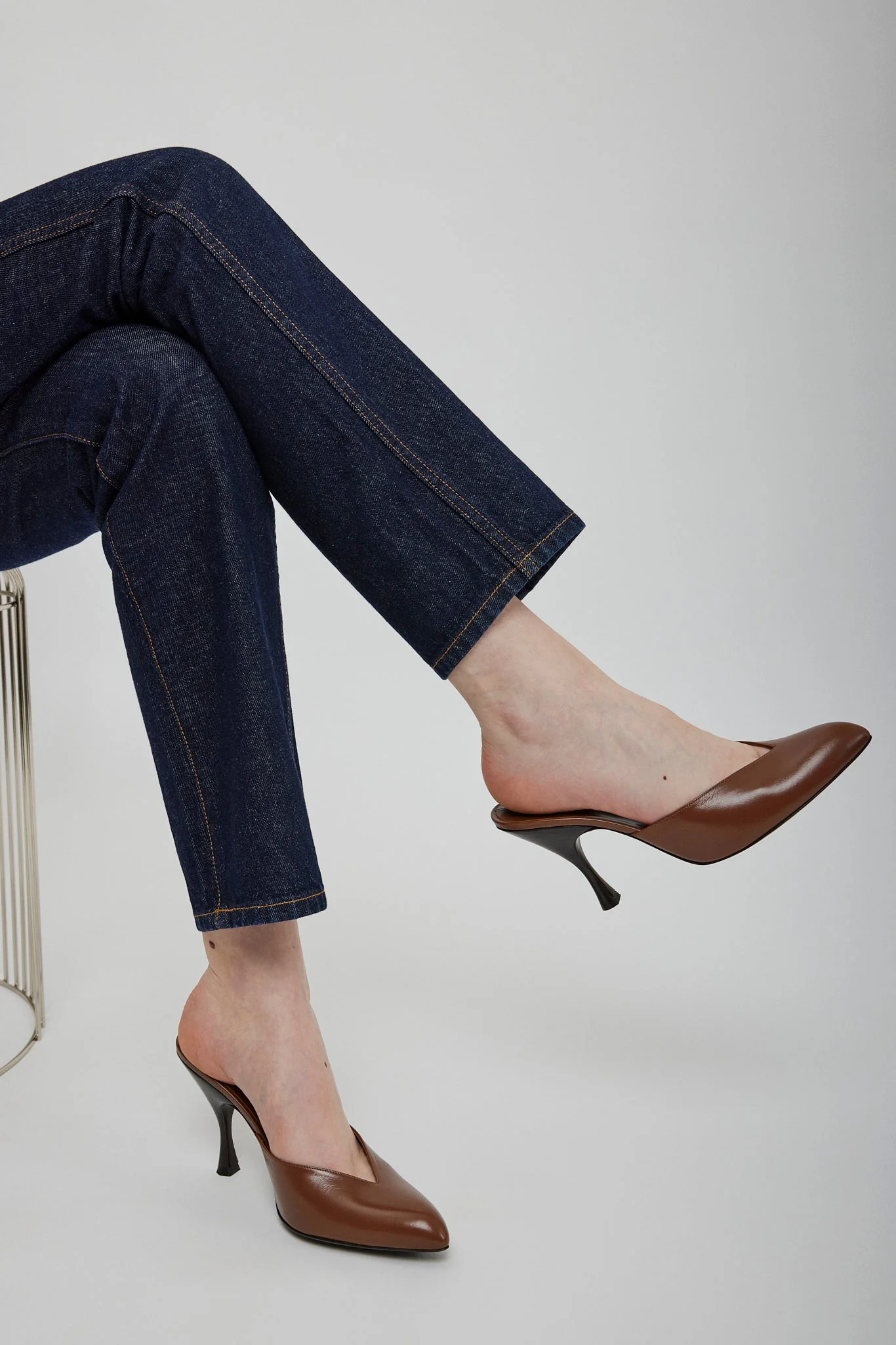 Sitting Pretty 95 brown leather mules - Image 2