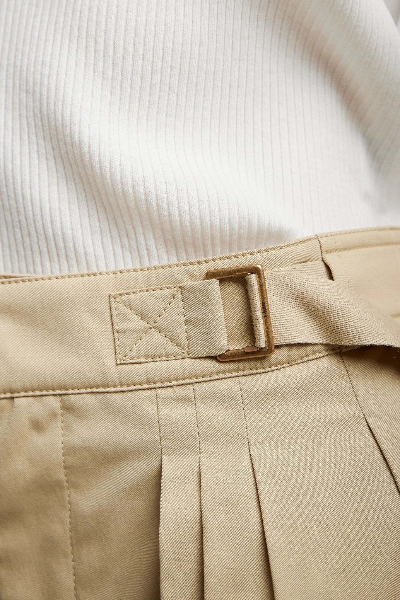 Smoky beige shorts - Image 4