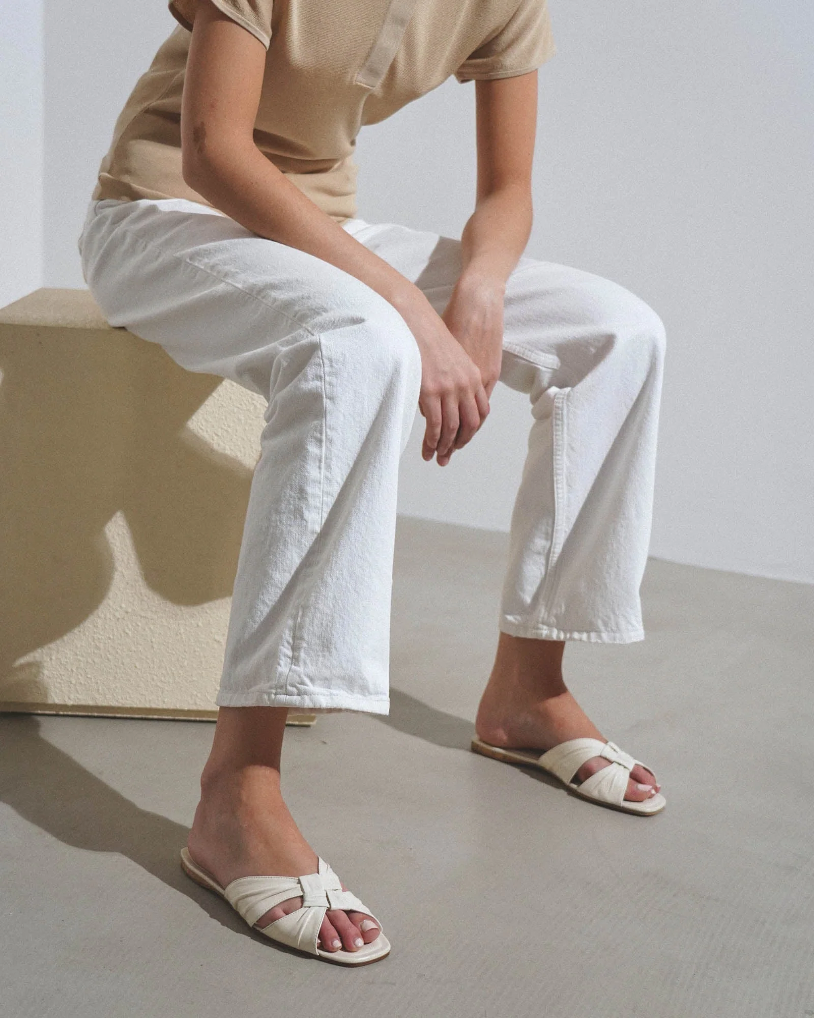 Soft knot white leather flats - Image 2