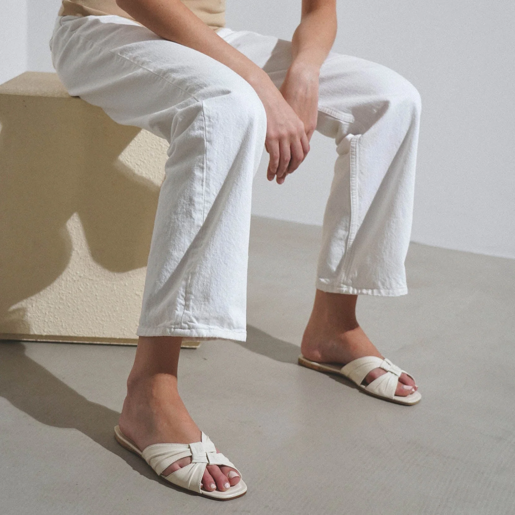 Soft knot white leather flats - Image 6