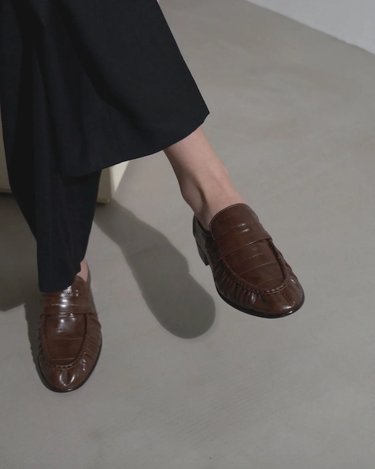 Soft light brown loafers - Image 6