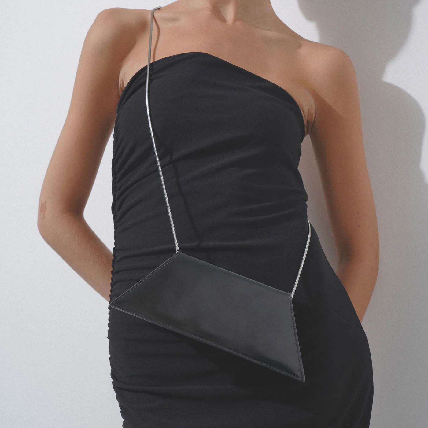 Superamini Yigit black leather clutch - Image 6