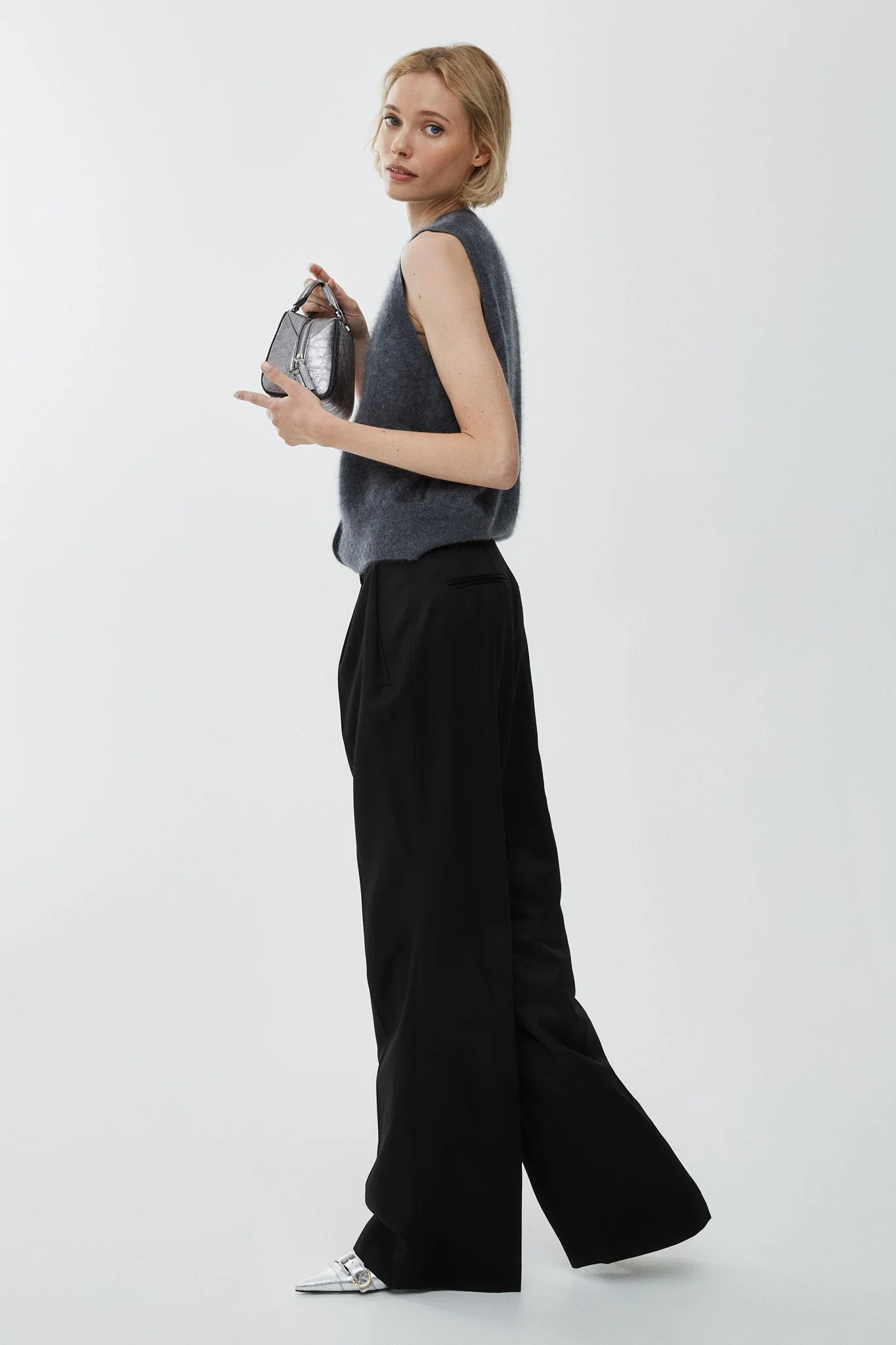 Tailored black pants in wool - Image 4