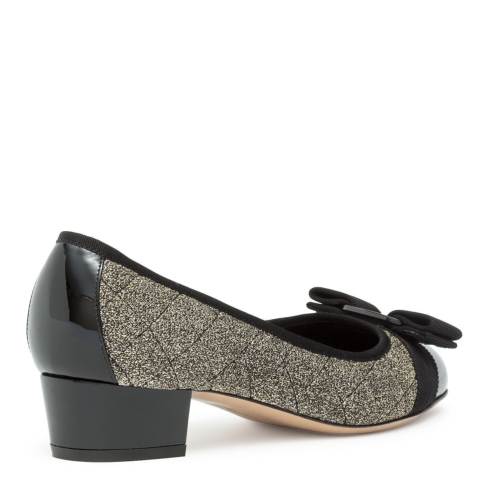 Vara quilted golden fabric black patent pumps - Image 3