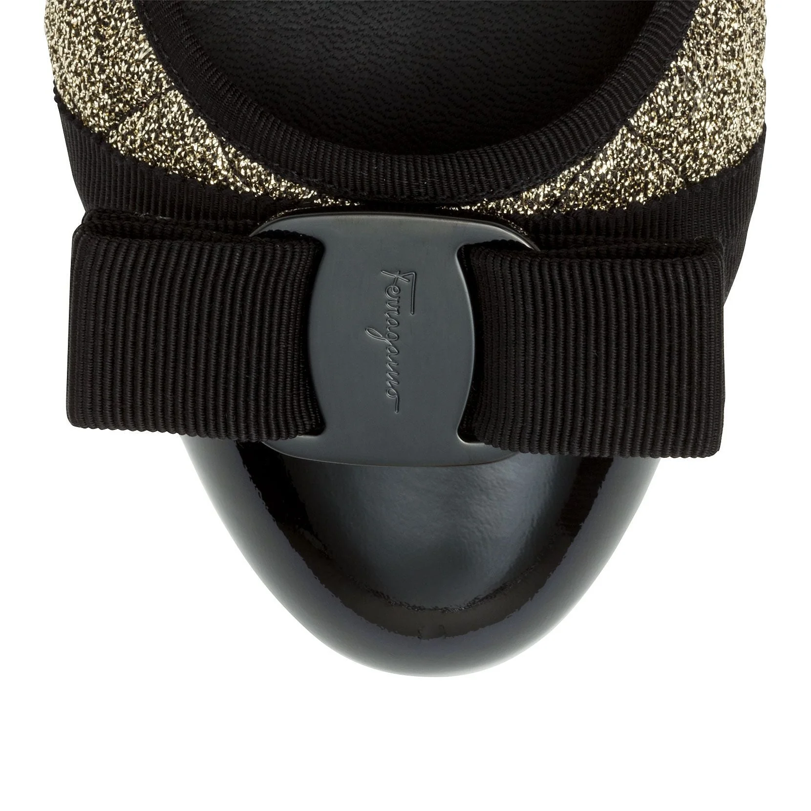 Vara quilted golden fabric black patent pumps - Image 4