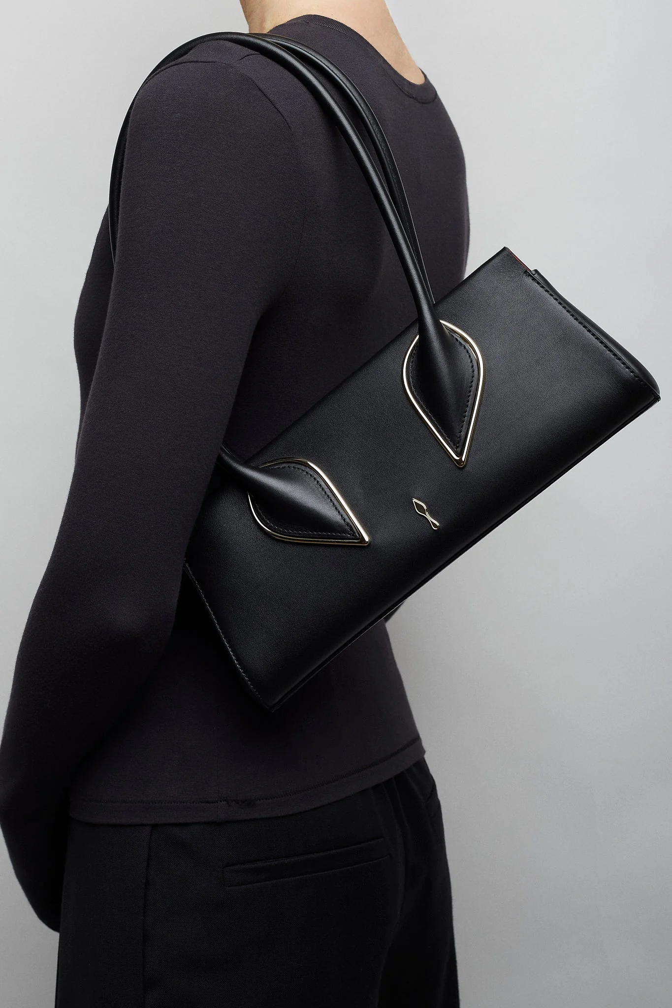 Venus black baguette shoulder bag - Image 2