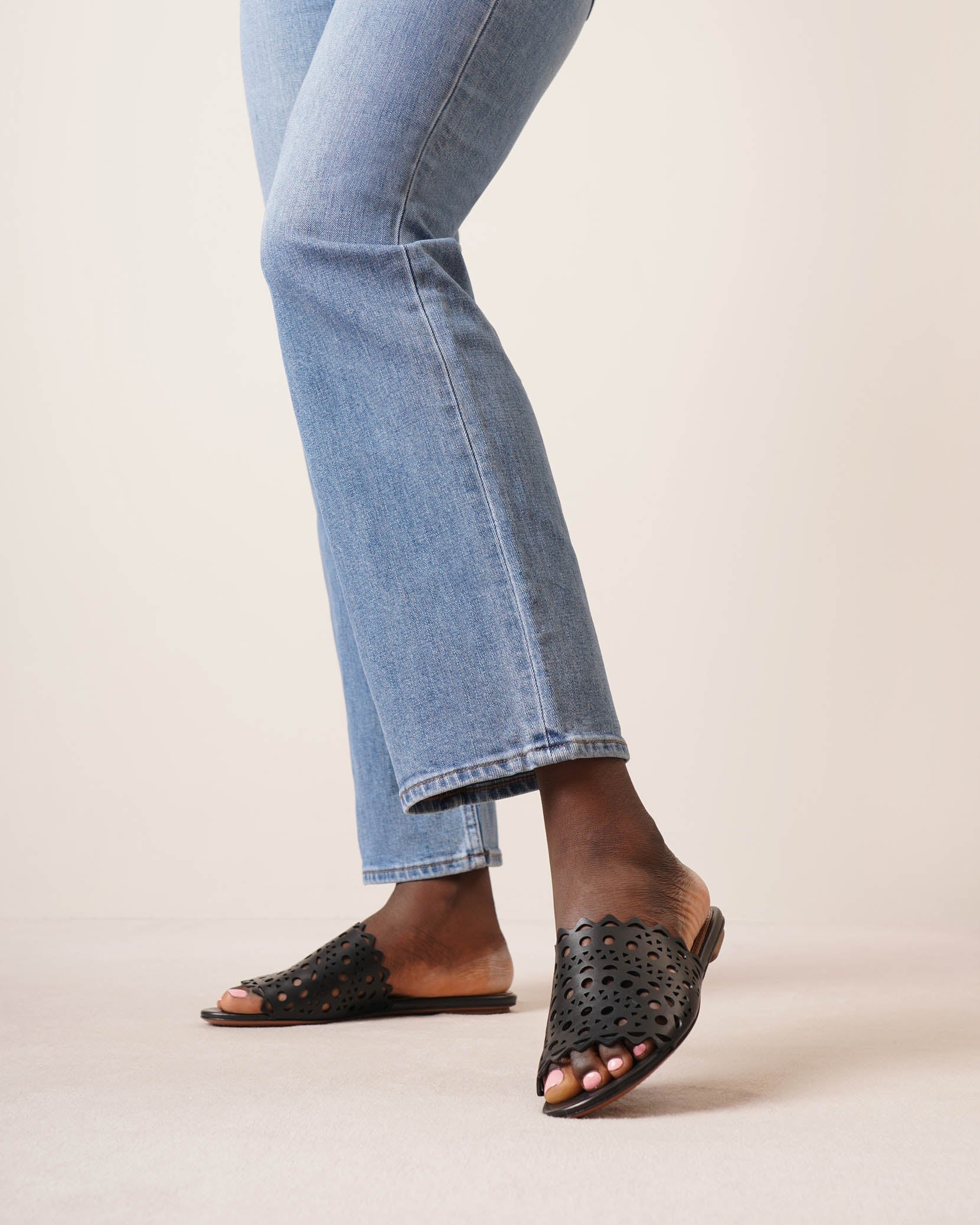Vienne black leather mules - Image 2