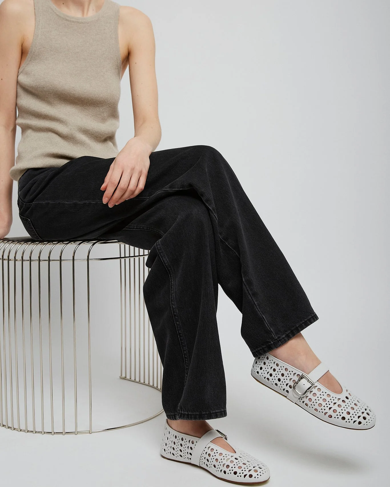 Vienne white leather ballet flats - Image 2