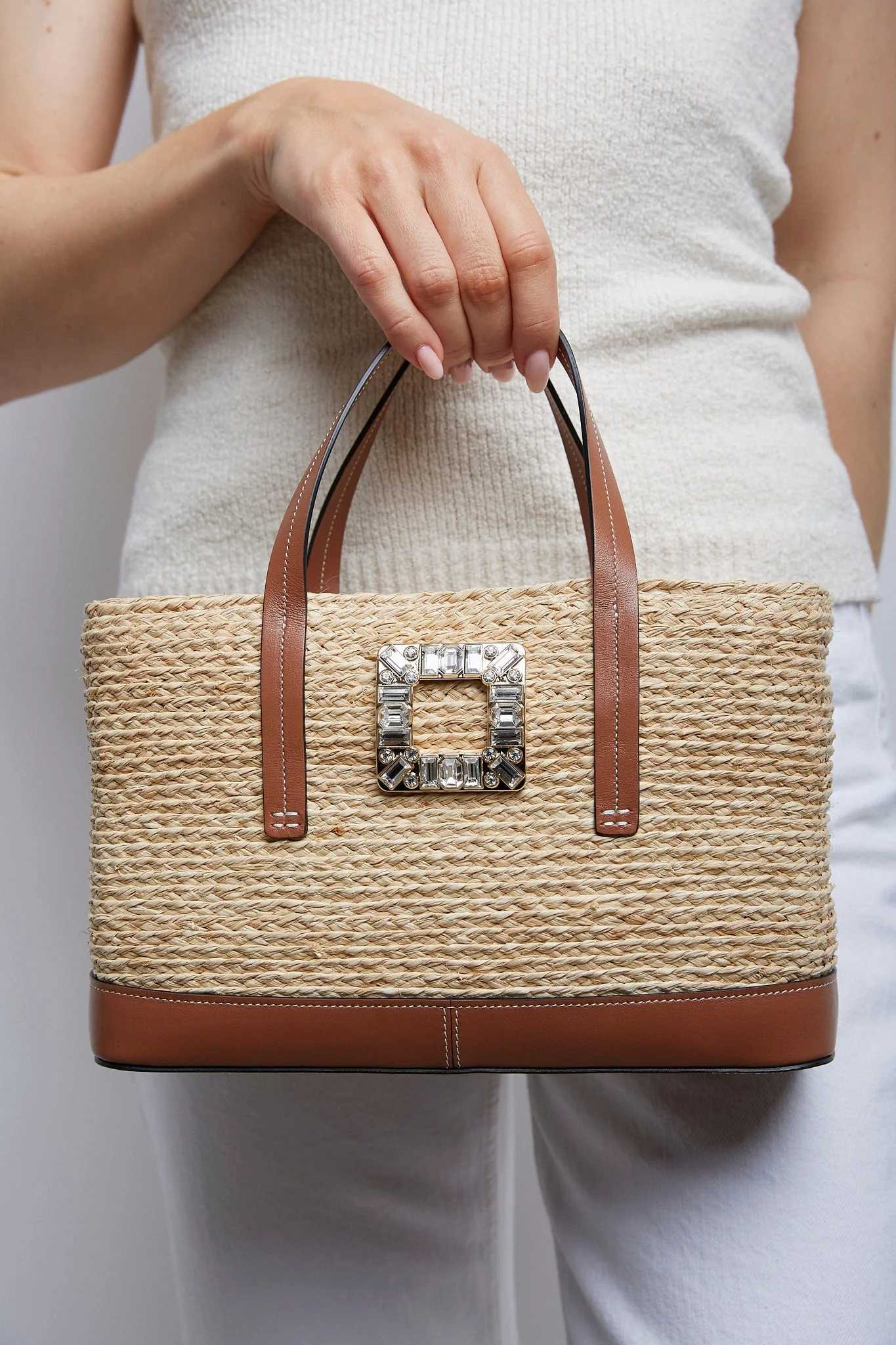 Viv Skate embellished raffia tote bag - Image 2