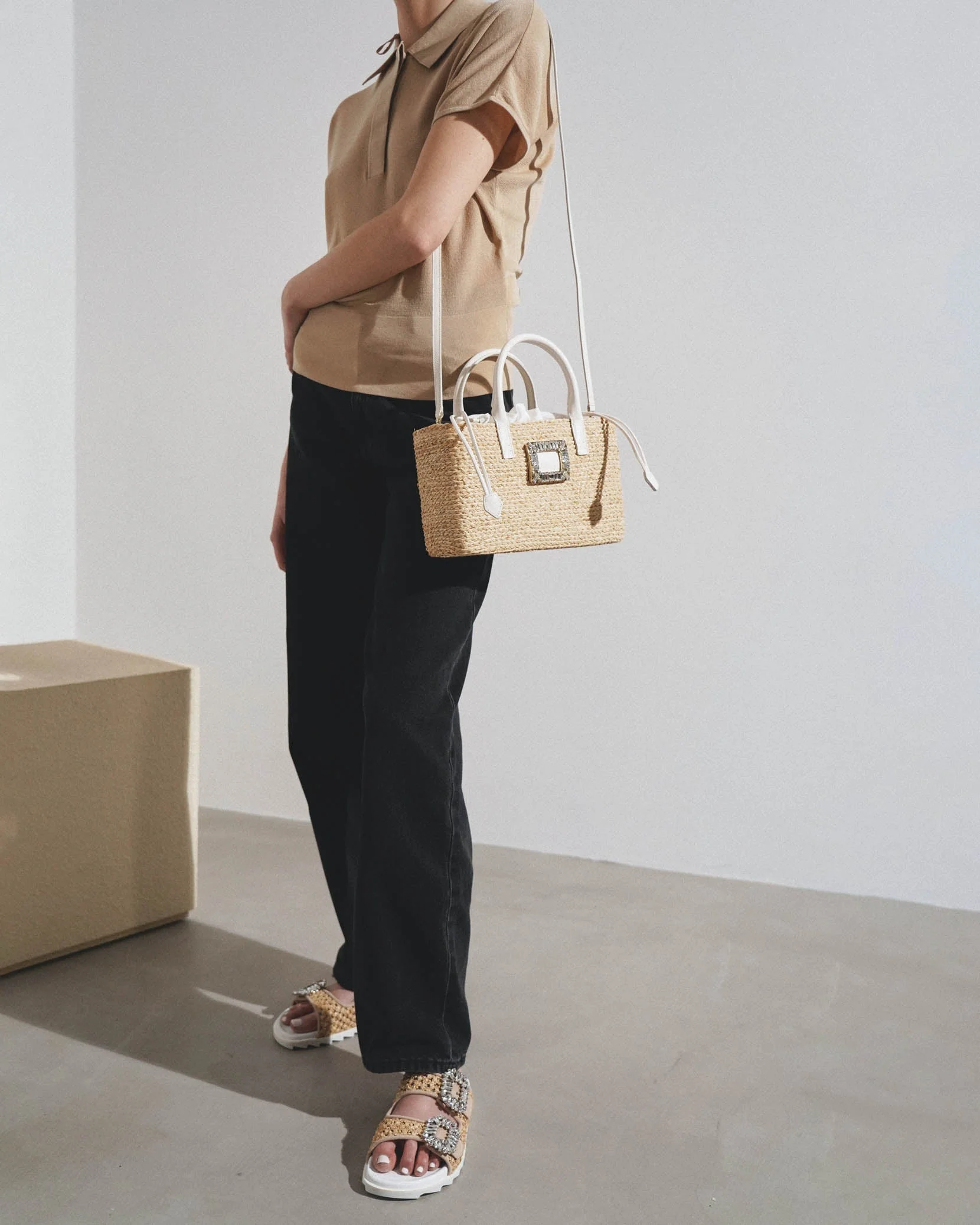 Viv Skate small raffia shopping bag - Image 2
