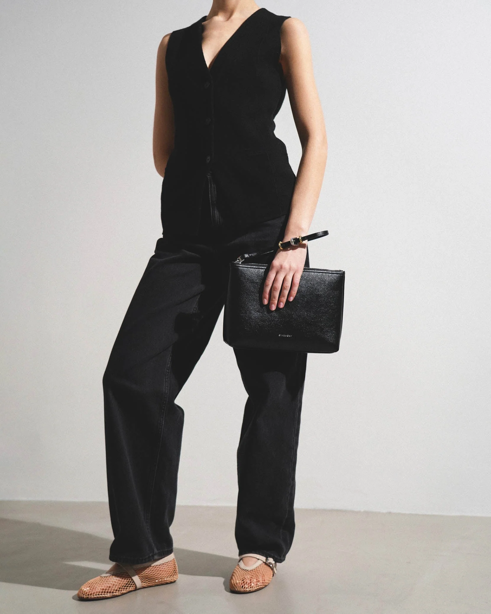 Voyou black travel pouch - Image 2