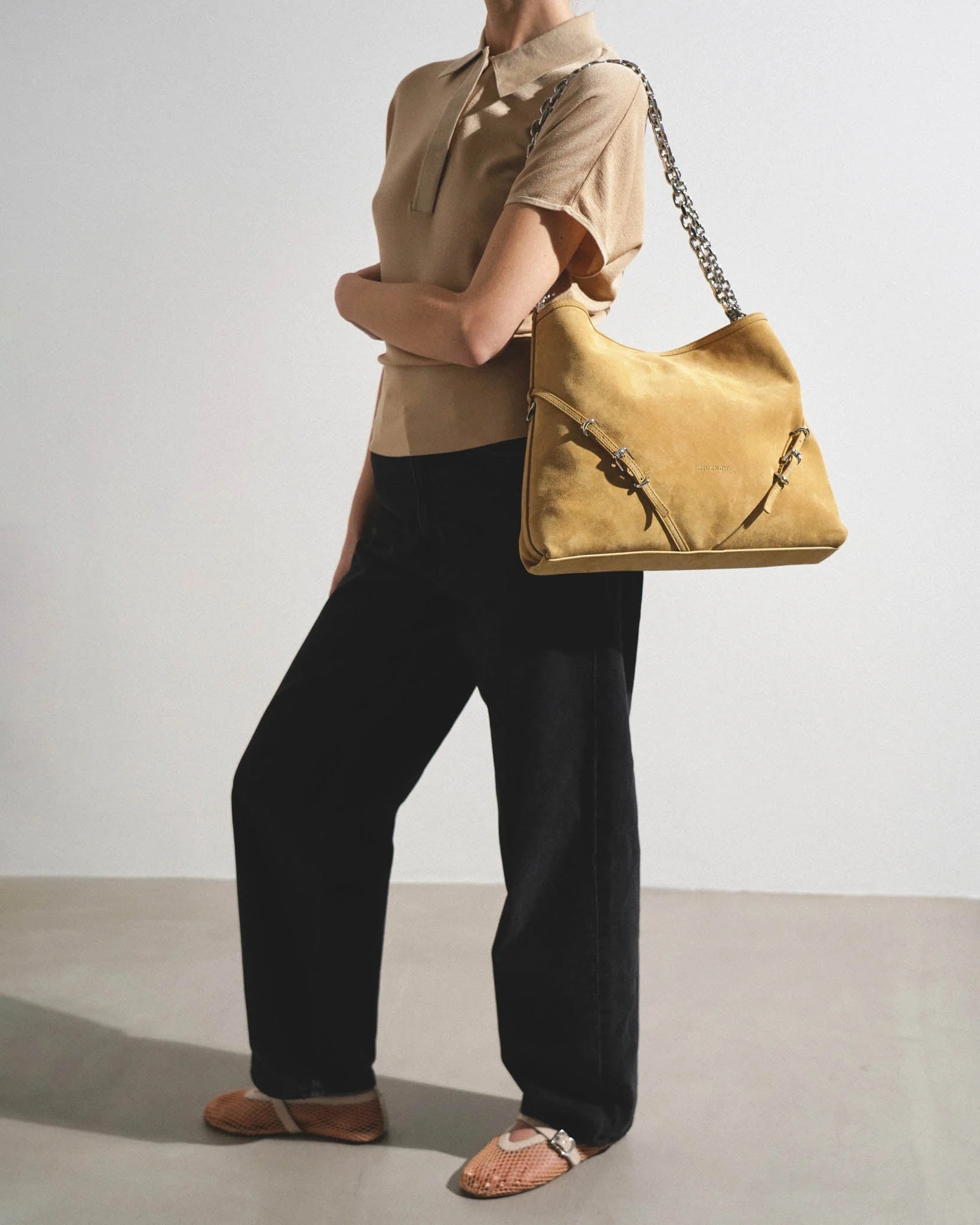 Voyou medium beige chain bag - Image 2
