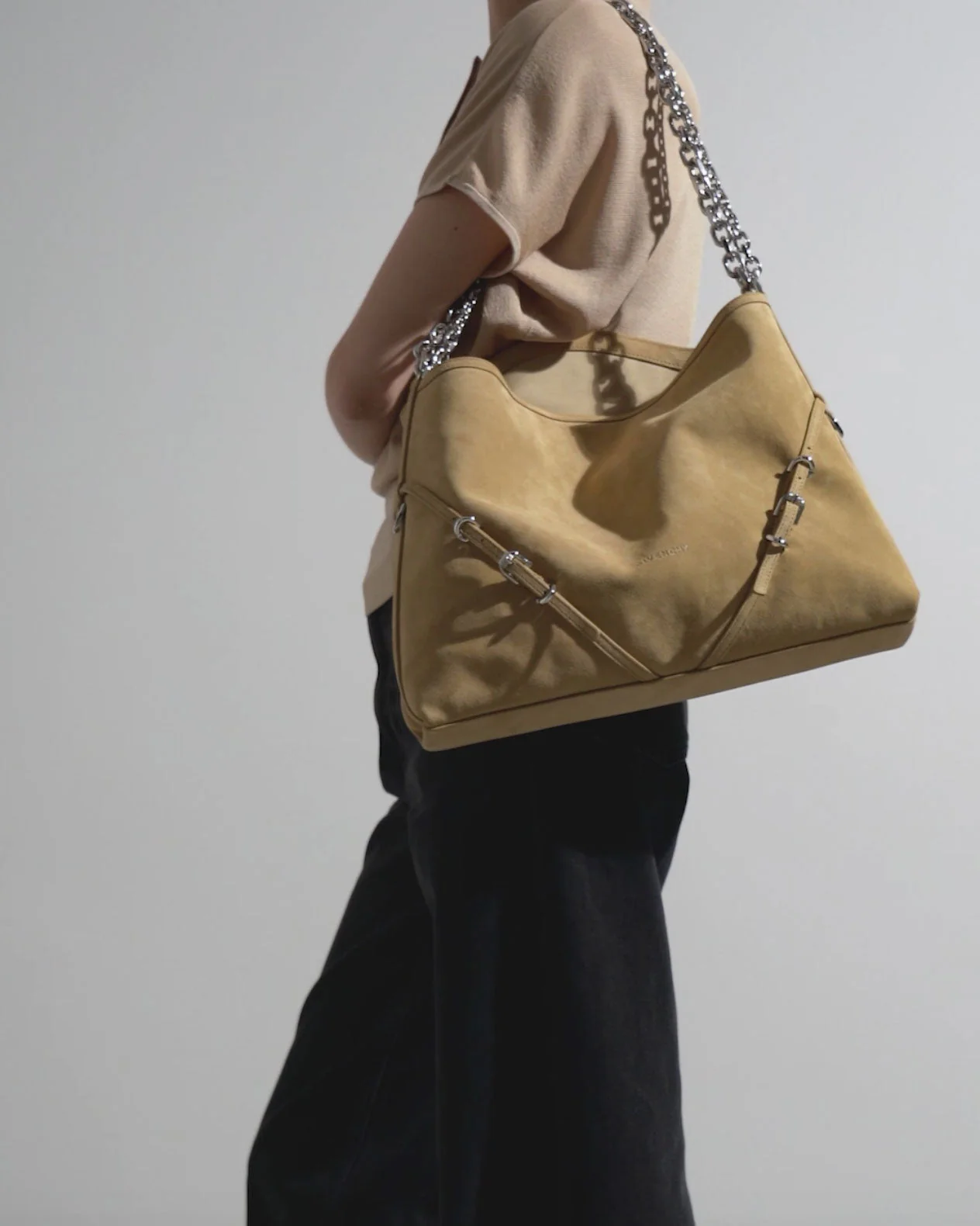 Voyou medium beige chain bag - Image 7