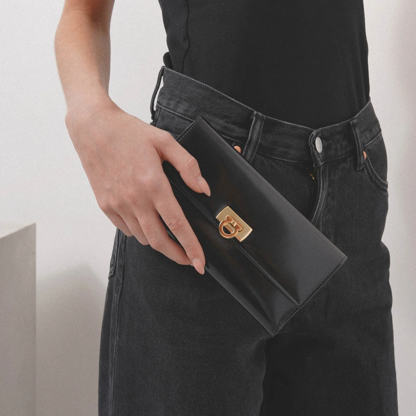 Wanda black continental wallet clutch - Image 6