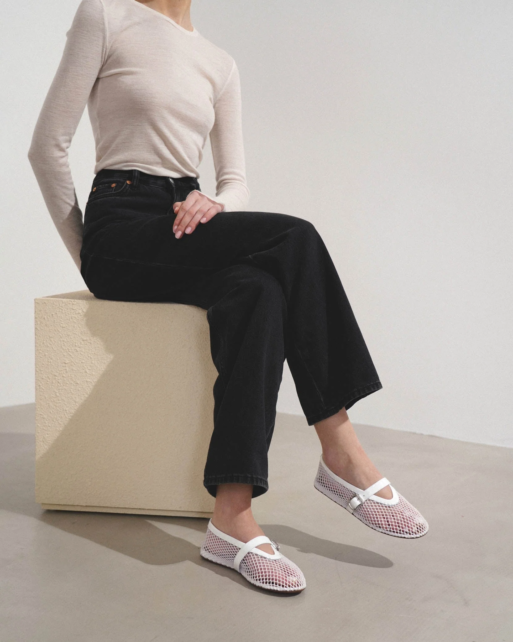 White mesh ballet flats - Image 2