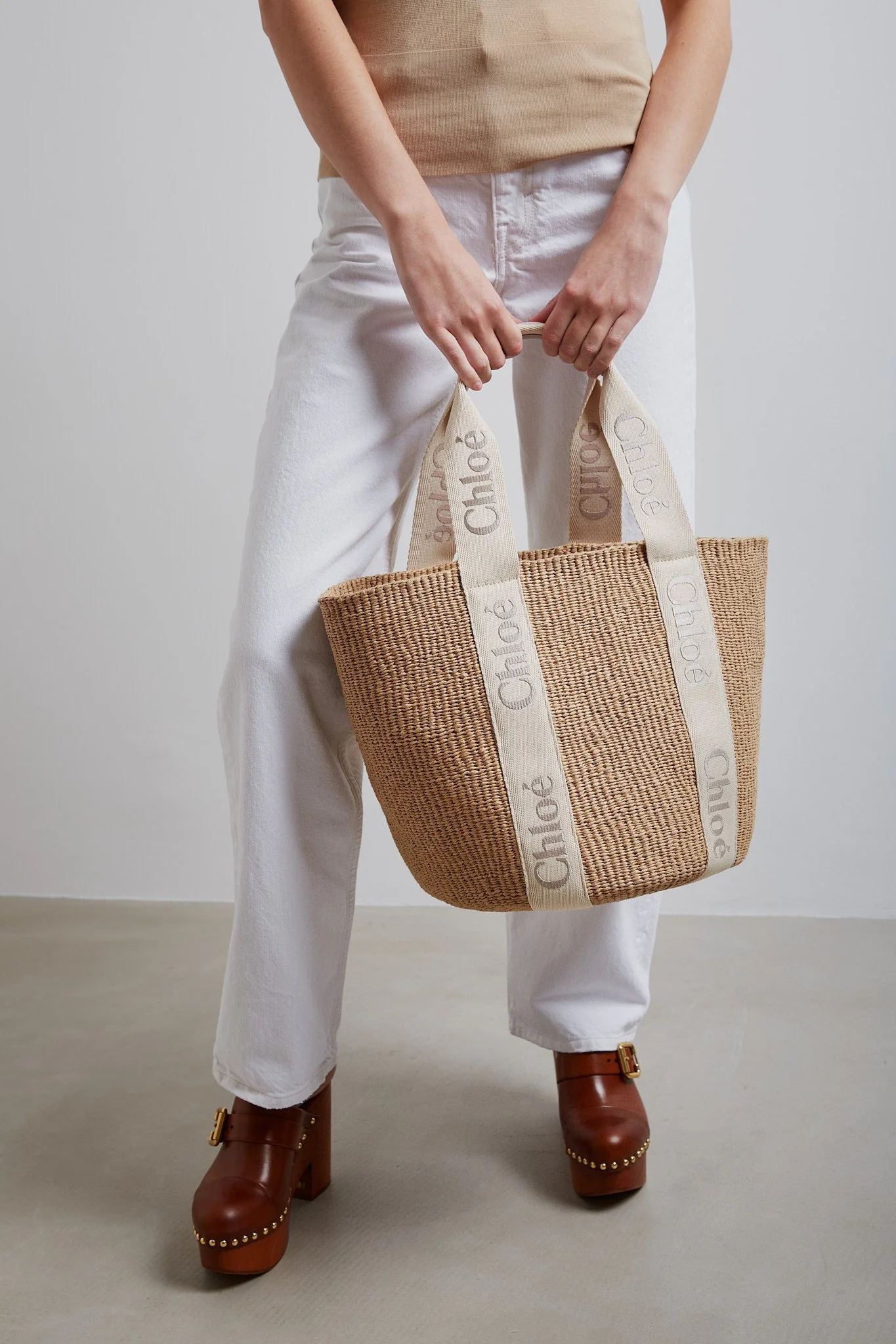 Woody raffia wild grey tote bag - Image 5