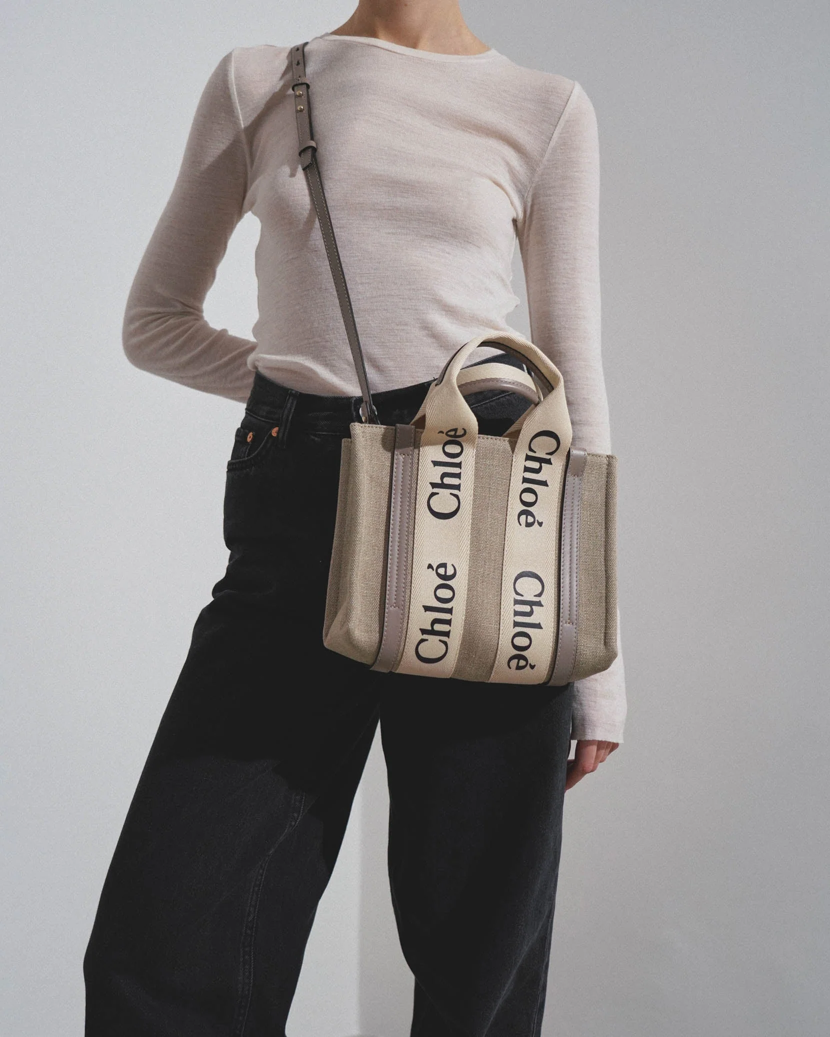 Woody small grey canvas bag - Image 2