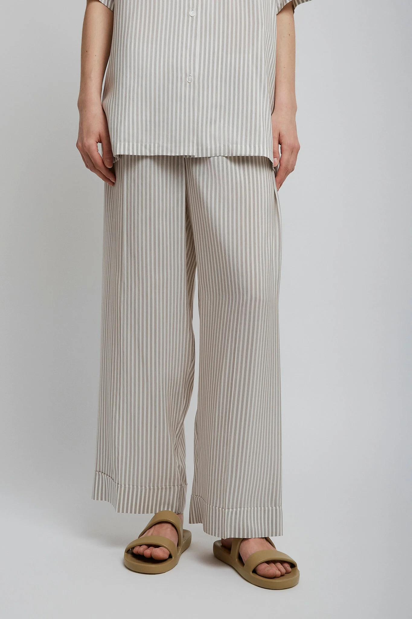 Yayah white grey silk pants - Image 4